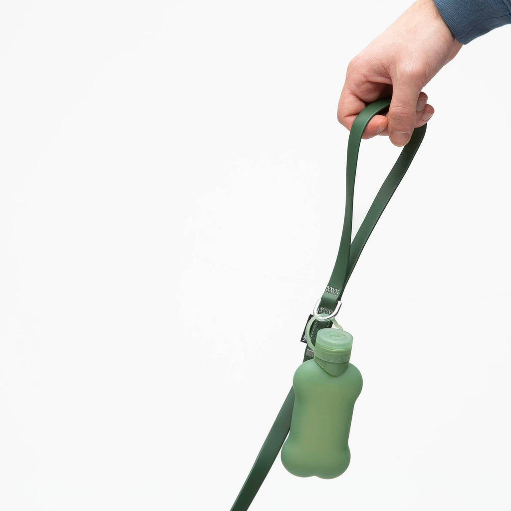 United Pets – Bon Ton Pi Green – Portable Dog Pee Cleaning Bottle