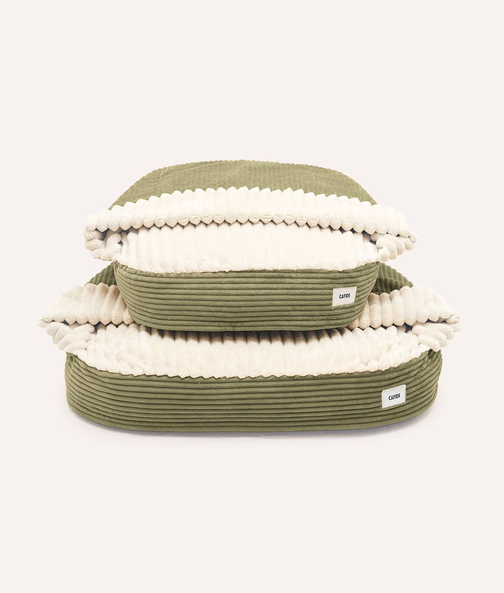 CAFIDE - Cama con Capucha de Pana Verde, Maso