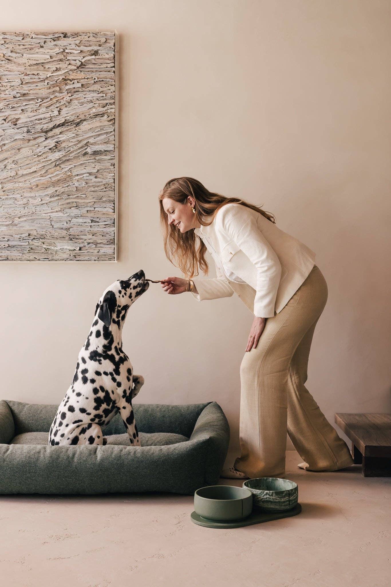 Pino – Classic Dog Bowl – Ultra-durable Sandstone & Hypoallergenic