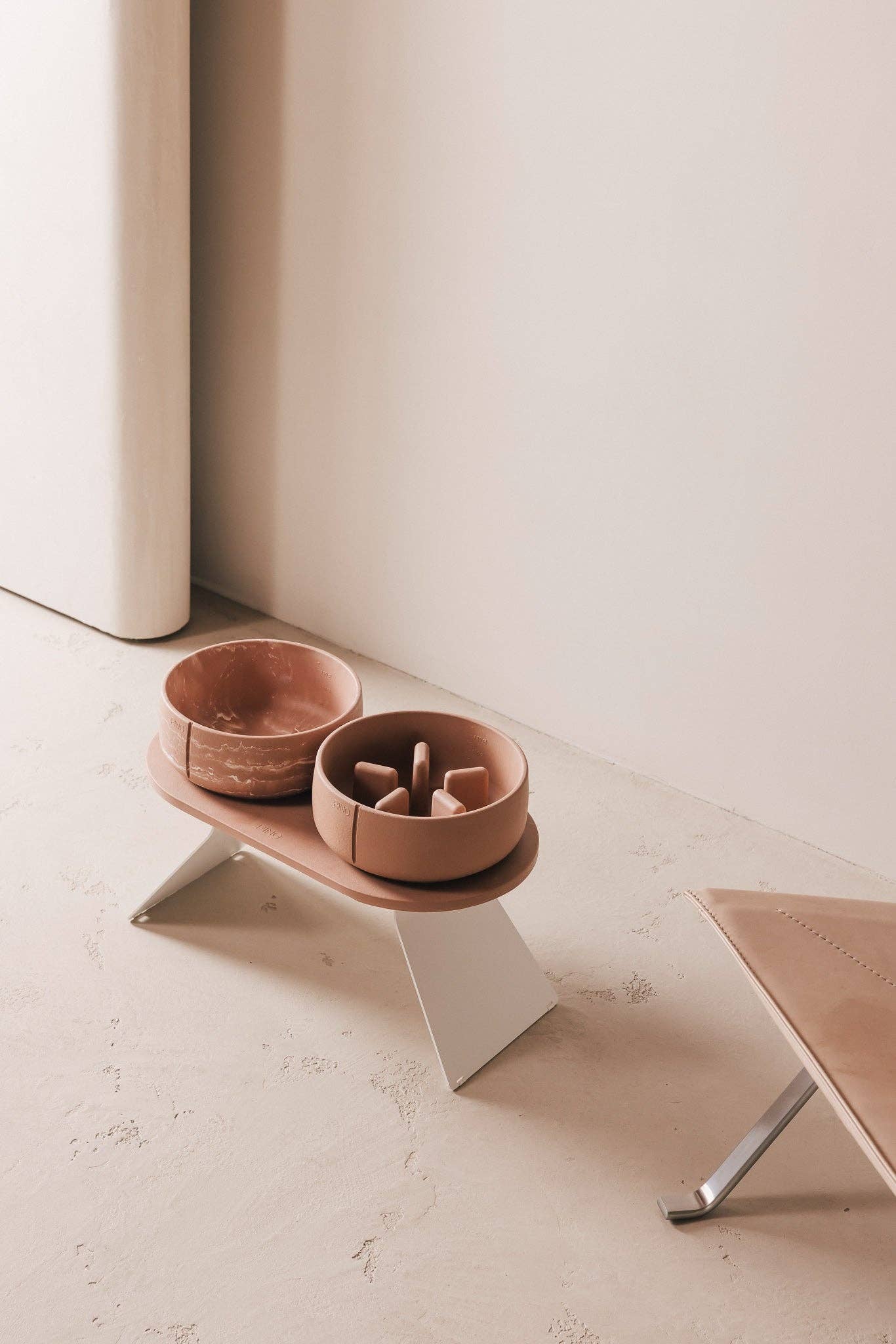 Pino – Slow Feeder Bowl – Ultra-durable Sandstone & Hypoallergenic