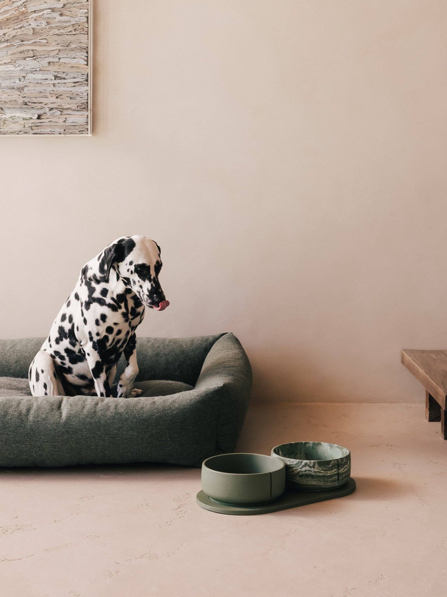 Pino – Classic Dog Bowl – Ultra-durable Sandstone & Hypoallergenic