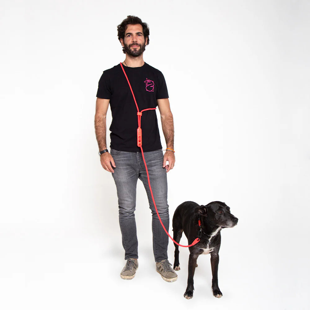 Zee.Dog – Neon Coral – Hands-Free Leash